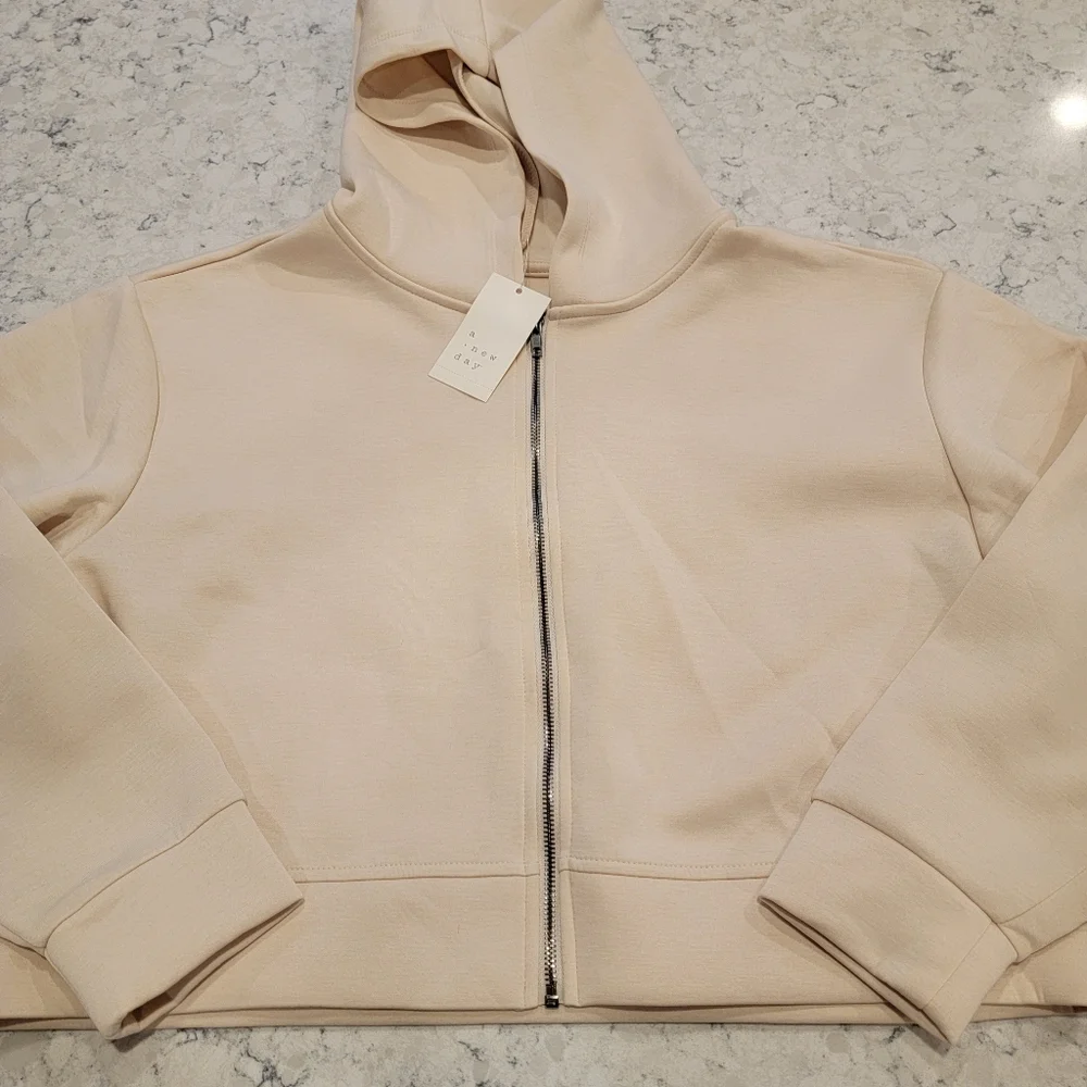 A New Day Ivory Crop Zip-Up Jacket Hoodie Size Medium NWT! - Picture 4 of 12